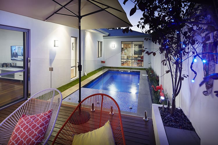 4.2mx1.6m-billabong-slimline-plunge-pool-4